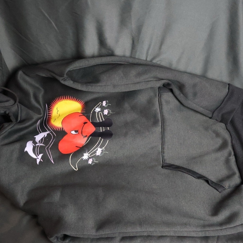 Bad Bunny Un Verano Sin Ti Heart Graphic Hoodie Black XL Fan Print - Picture 3 of 4